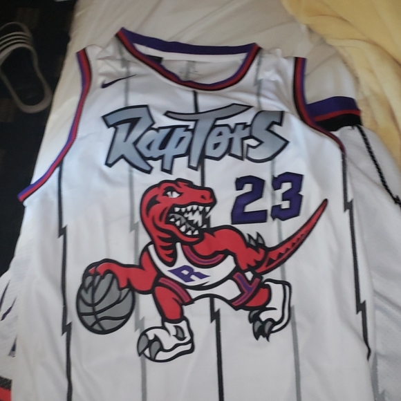 Toronto raptors basker ball jersy and shorts - Picture 2 of 2